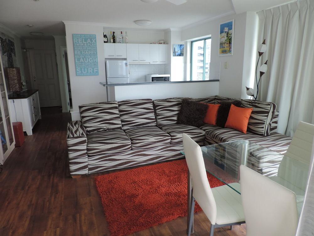 Emerald Sands Holiday Apartments เซิร์ฟเฟอร์สพาราไดซ์ ภายนอก รูปภาพ