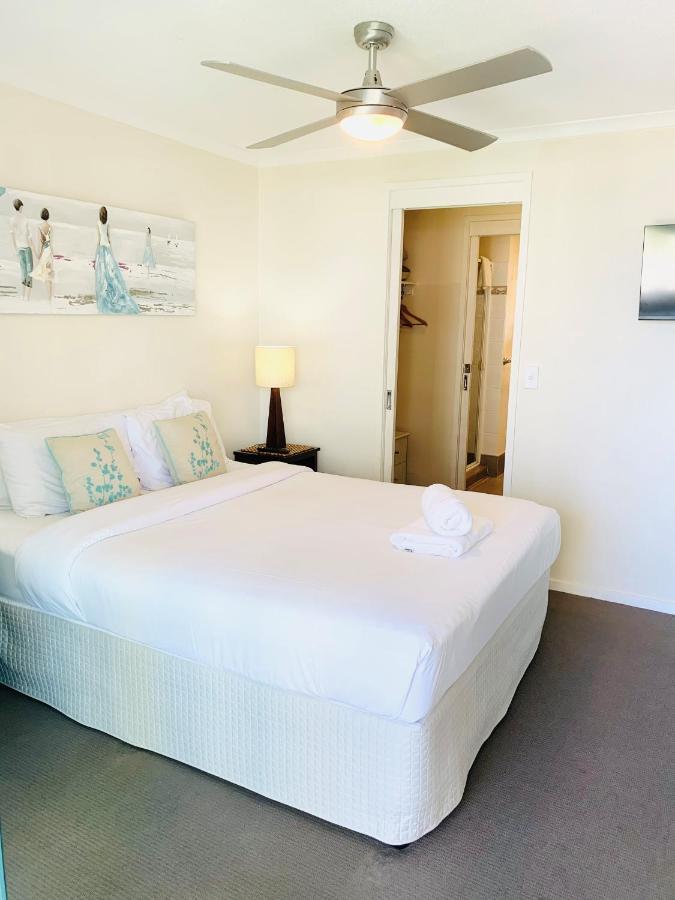 Emerald Sands Holiday Apartments เซิร์ฟเฟอร์สพาราไดซ์ ภายนอก รูปภาพ