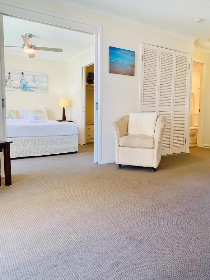Emerald Sands Holiday Apartments เซิร์ฟเฟอร์สพาราไดซ์ ภายนอก รูปภาพ