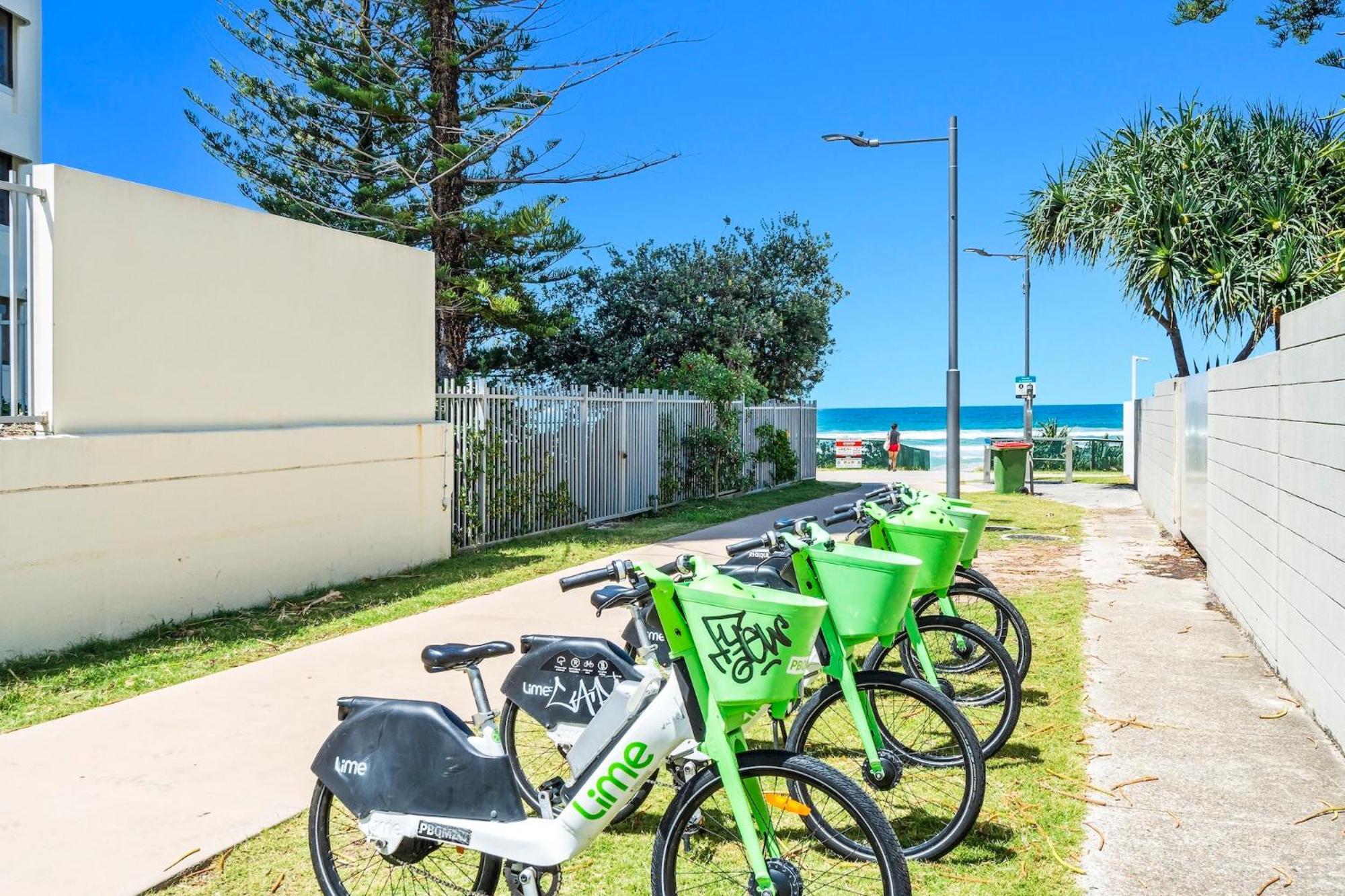 Emerald Sands Holiday Apartments เซิร์ฟเฟอร์สพาราไดซ์ ภายนอก รูปภาพ