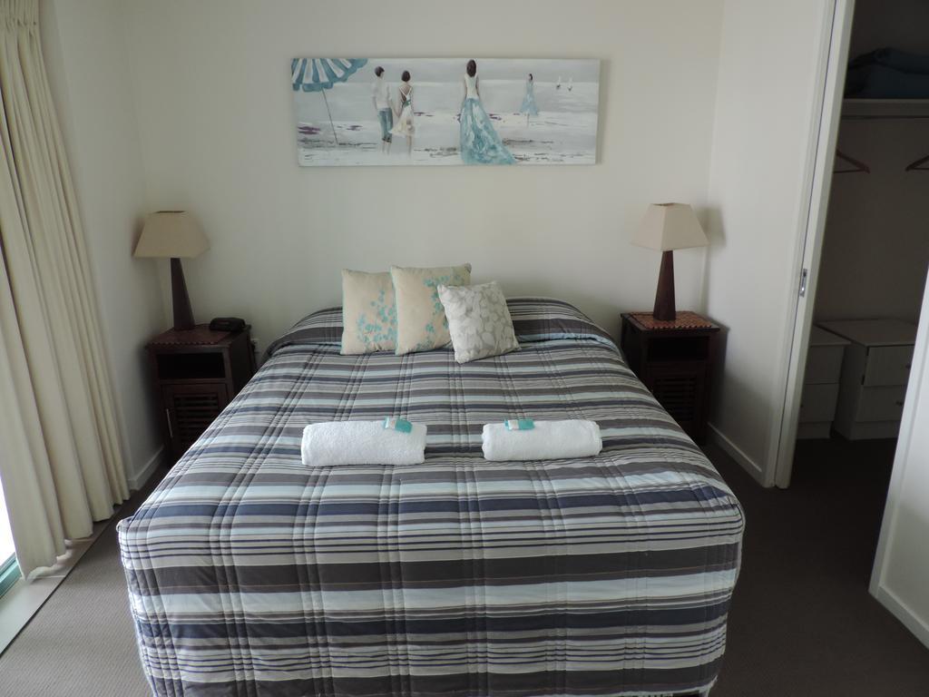 Emerald Sands Holiday Apartments เซิร์ฟเฟอร์สพาราไดซ์ ภายนอก รูปภาพ