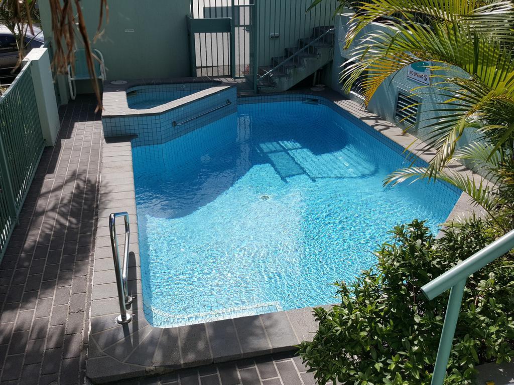 Emerald Sands Holiday Apartments เซิร์ฟเฟอร์สพาราไดซ์ ภายนอก รูปภาพ