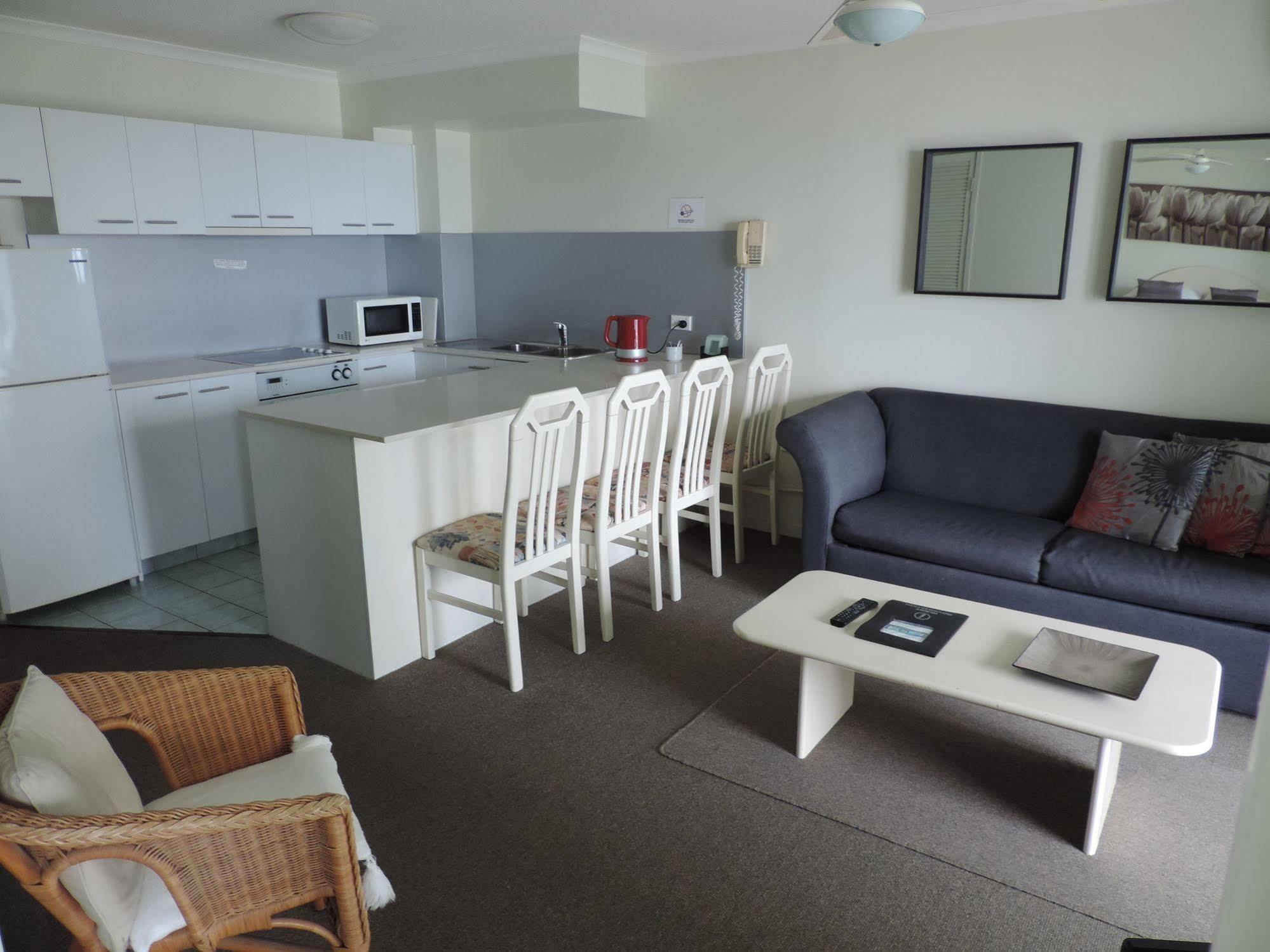 Emerald Sands Holiday Apartments เซิร์ฟเฟอร์สพาราไดซ์ ภายนอก รูปภาพ